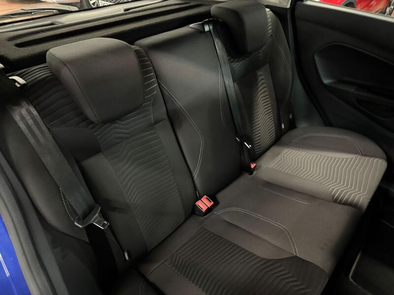 FORD FIESTA 1.3 Zetec 2015
