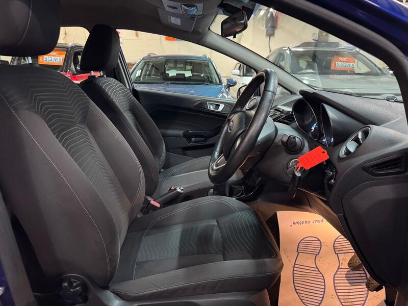 FORD FIESTA 1.3 Zetec 2015