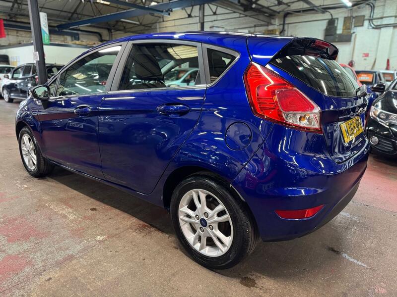 FORD FIESTA 1.3 Zetec 2015