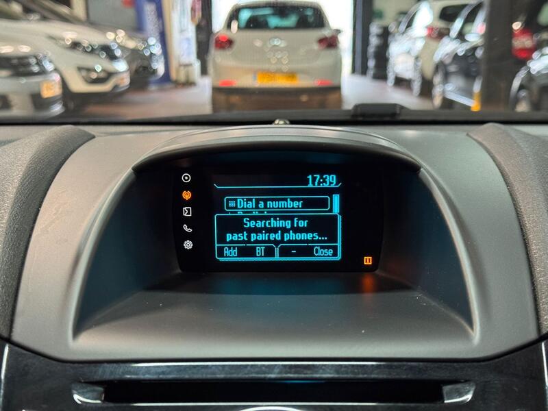 FORD FIESTA 1.3 Zetec 2015