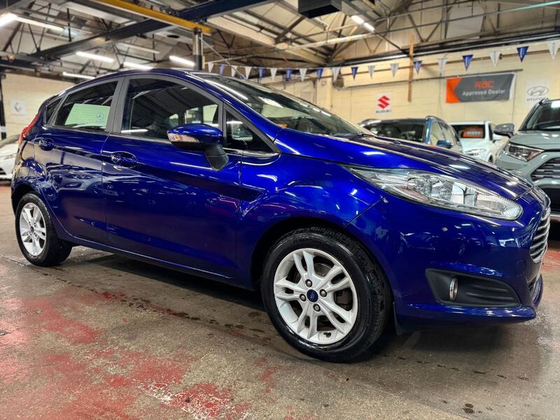 FORD FIESTA 1.3 Zetec 2015