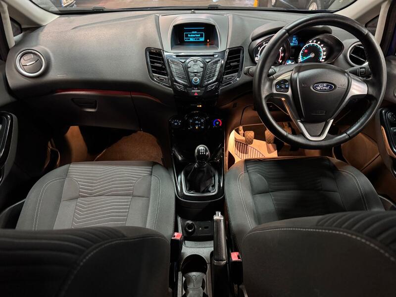 FORD FIESTA 1.3 Zetec 2015