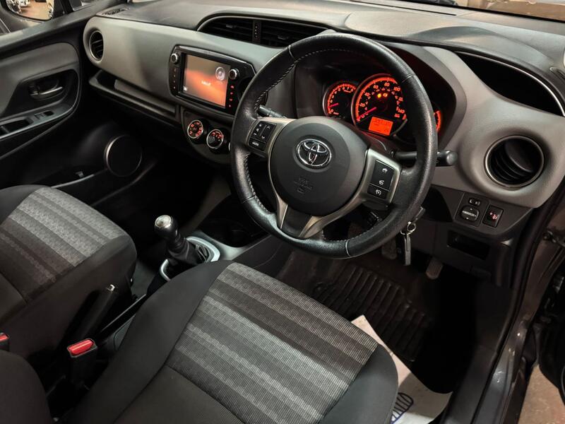TOYOTA YARIS 1.0 VVT-i Icon 2016