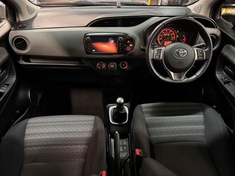 TOYOTA YARIS 1.0 VVT-i Icon 2016