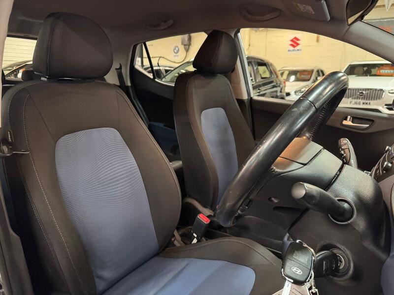 HYUNDAI I10 1.0 Premium 2014