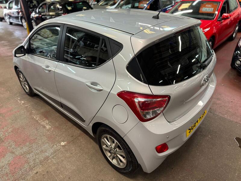 HYUNDAI I10 1.0 Premium 2014