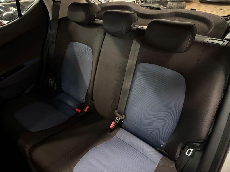 HYUNDAI I10 1.0 Premium 2014