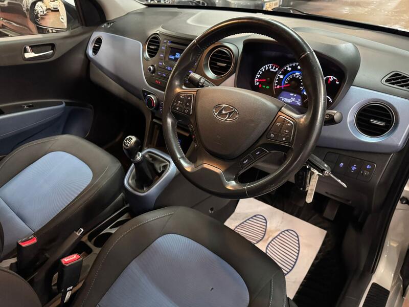 HYUNDAI I10 1.0 Premium 2014