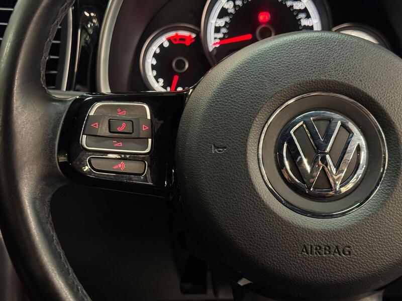 VOLKSWAGEN BEETLE 1.4 TSI BlueMotion Tech Design 2016