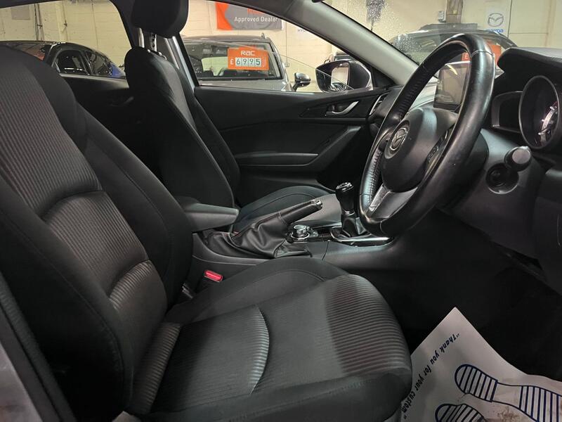 MAZDA MAZDA3 2.0 SKYACTIV-G SE-L 2016