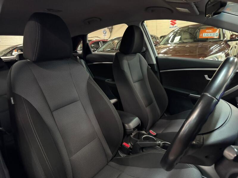 HYUNDAI I30 1.6 CRDi Blue Drive SE Nav 2016