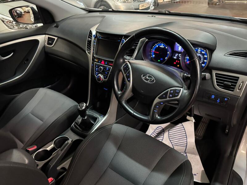 HYUNDAI I30 1.6 CRDi Blue Drive SE Nav 2016